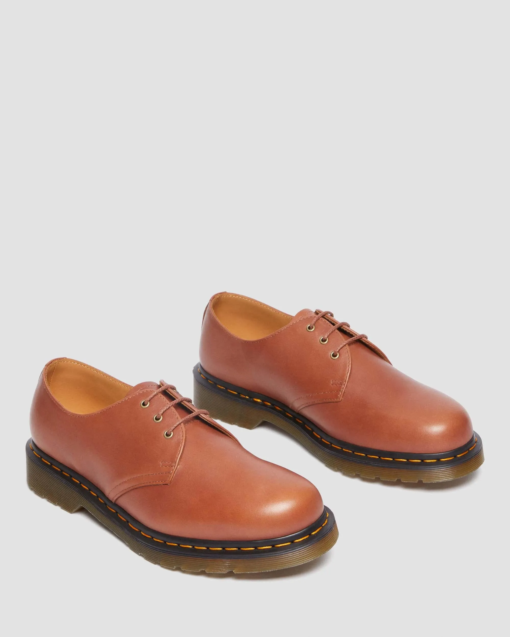 1461 Leather Oxfords Carrara Dr. Martens